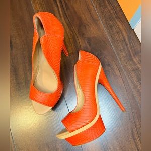 Brand new  L.A.M.B. Ilane Coral Snakeskin Leather Peep Toe Platform Pumps Size 9